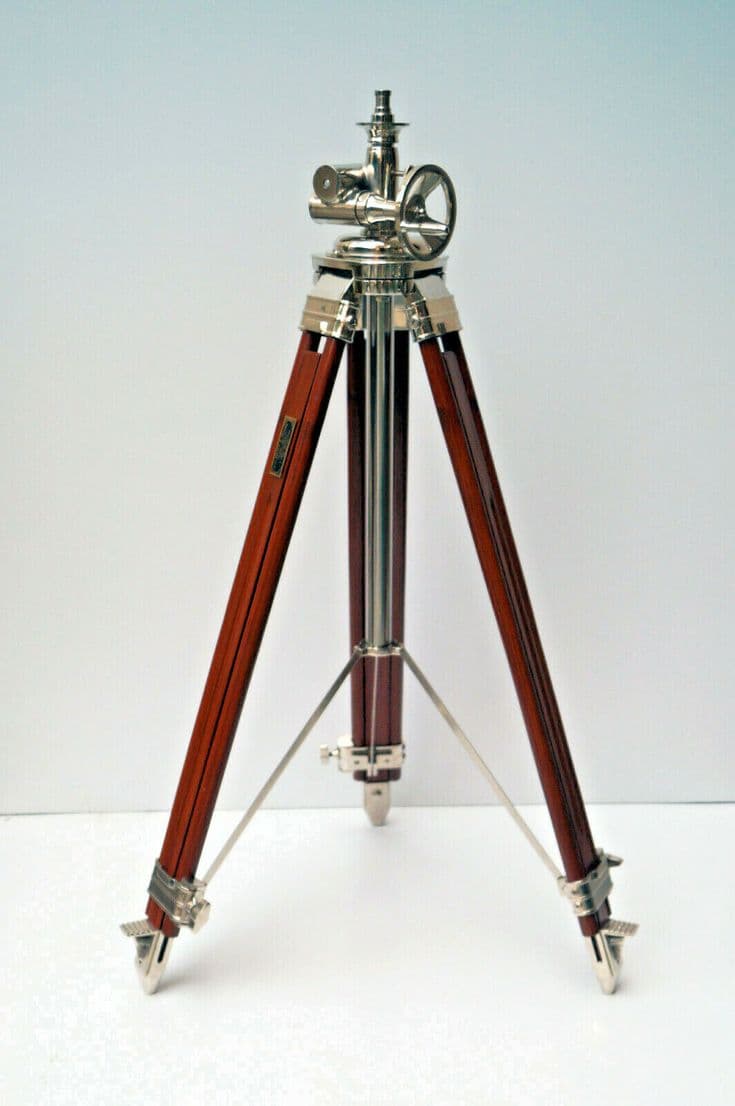 Wooden Tripod Floor Lamp – Variant 42 - View 1